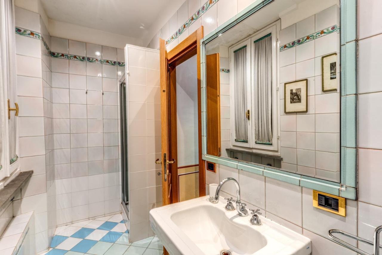 Lovely Flat By The Trevi Fountain Lägenhet Rom Exteriör bild