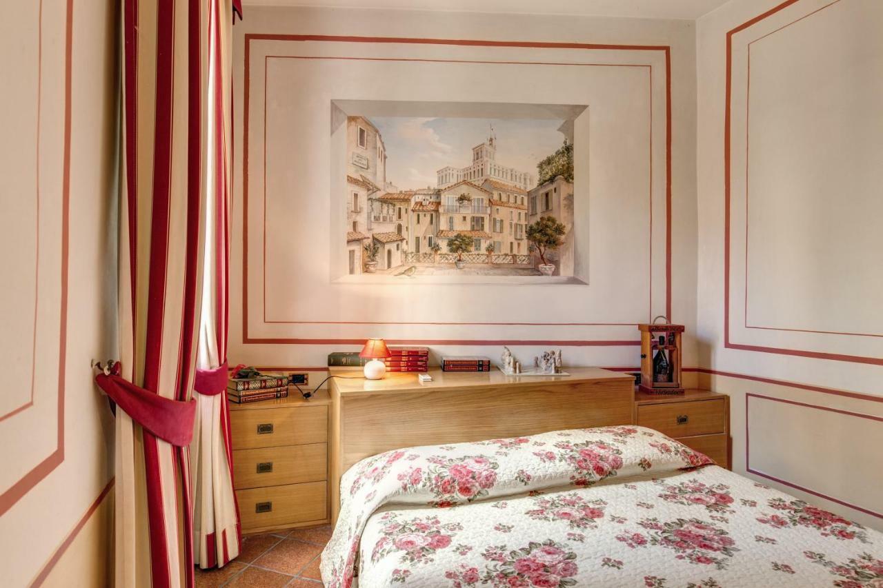 Lovely Flat By The Trevi Fountain Lägenhet Rom Exteriör bild
