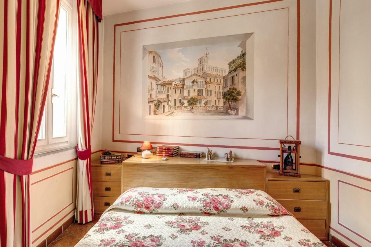 Lovely Flat By The Trevi Fountain Lägenhet Rom Exteriör bild