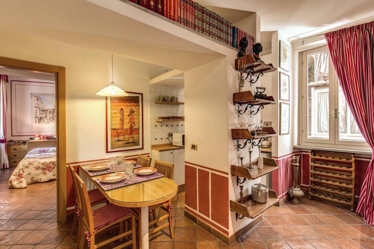 Lovely Flat By The Trevi Fountain Lägenhet Rom Exteriör bild