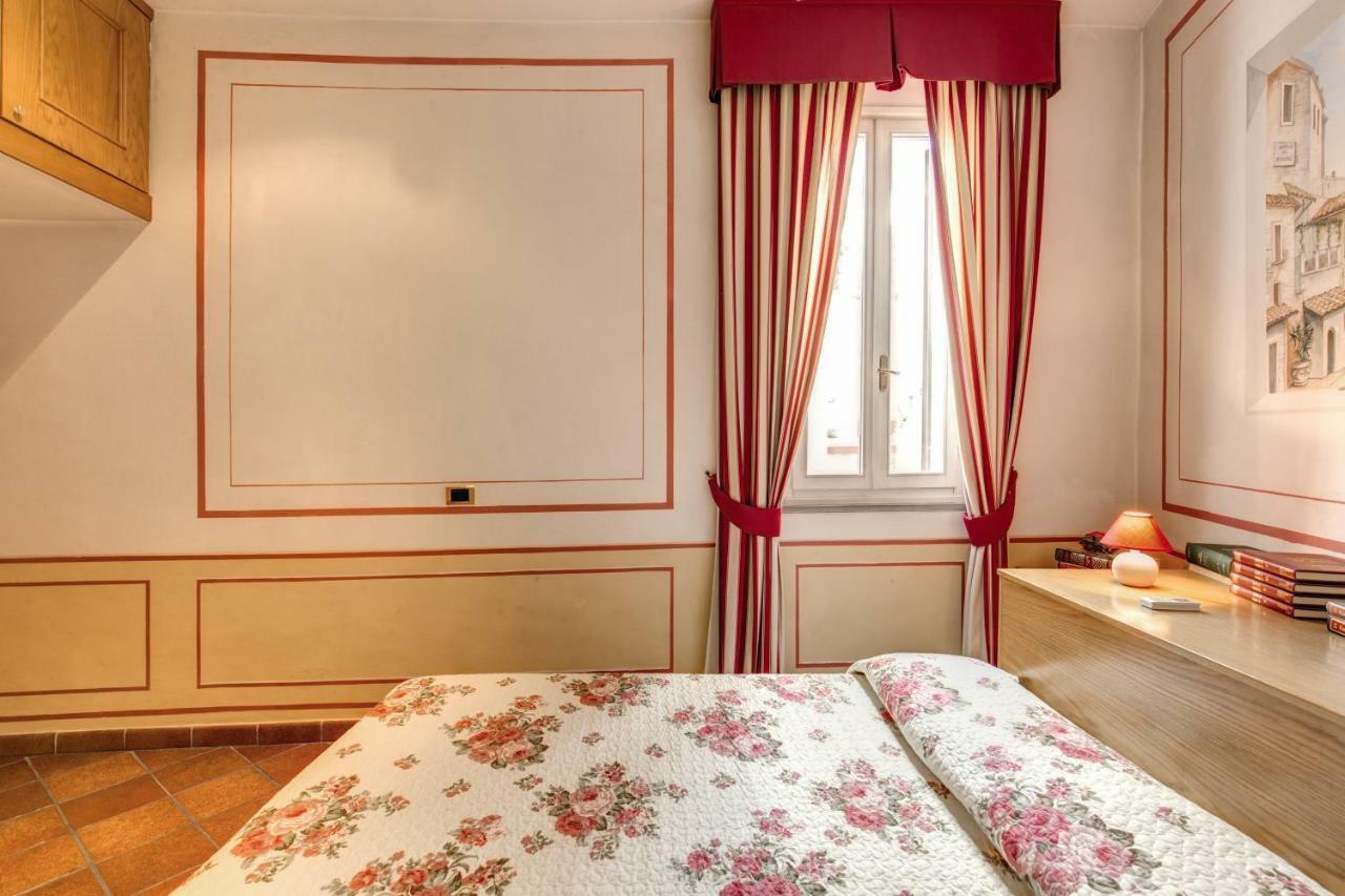 Lovely Flat By The Trevi Fountain Lägenhet Rom Exteriör bild